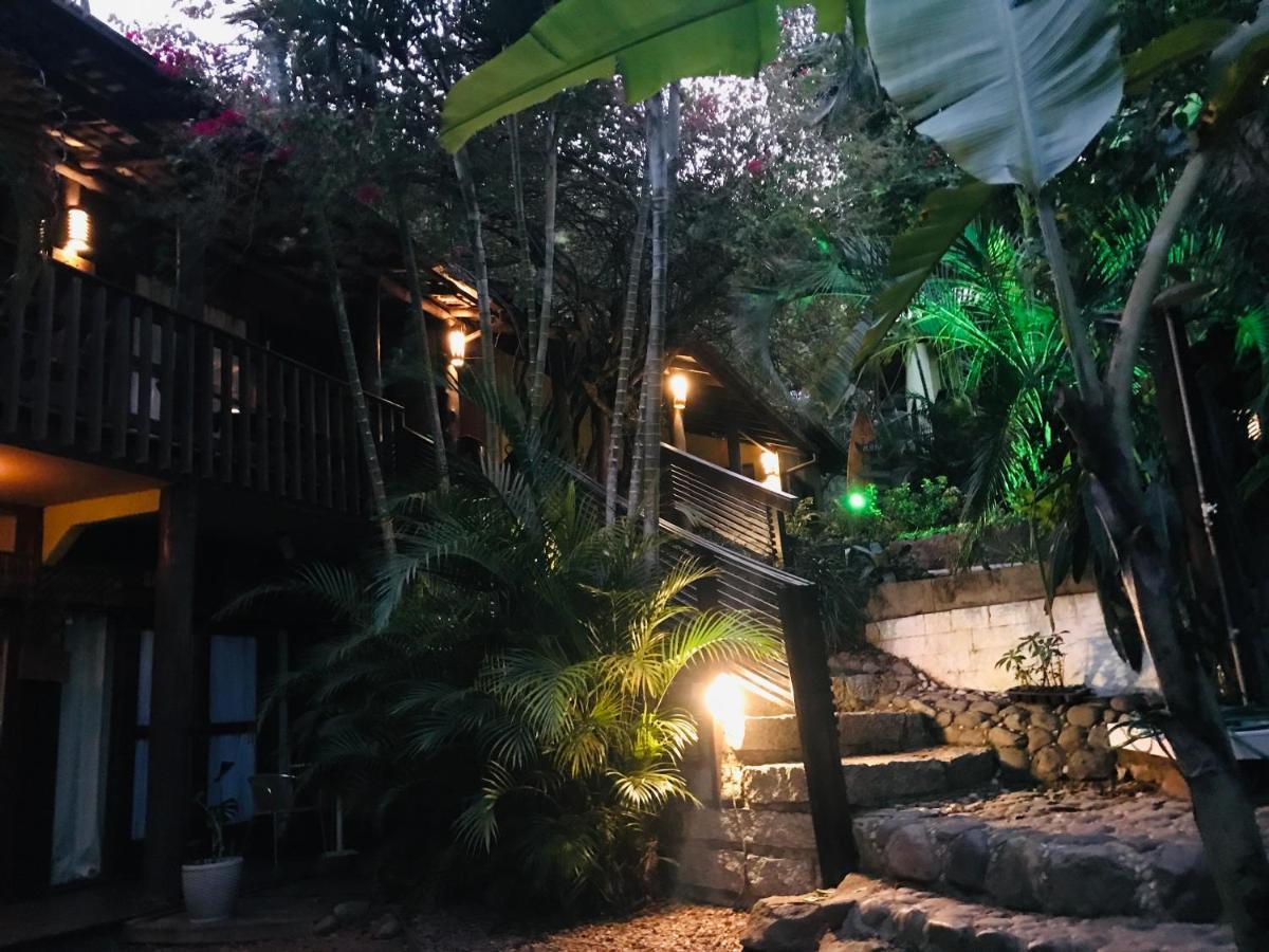 Pousada Aloha Beach House Praia do Rosa Exteriör bild