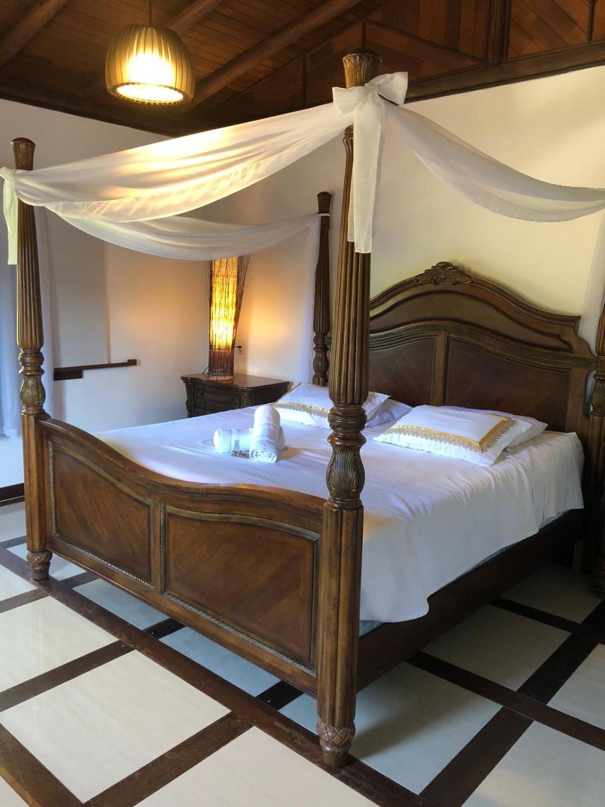Pousada Aloha Beach House Praia do Rosa Rum bild